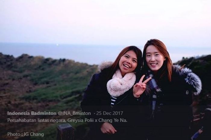 Greysia Polii (kiri) dan CHang Ye Na (Kanan) Bertemu  Dalam All England 2020