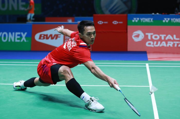 Jonatan Christie saat menghadapi Lee Zii Jia pada babak pertama All England Open 2020, di Arena Brimingham, Inggris, Rabu (11/3/2020).