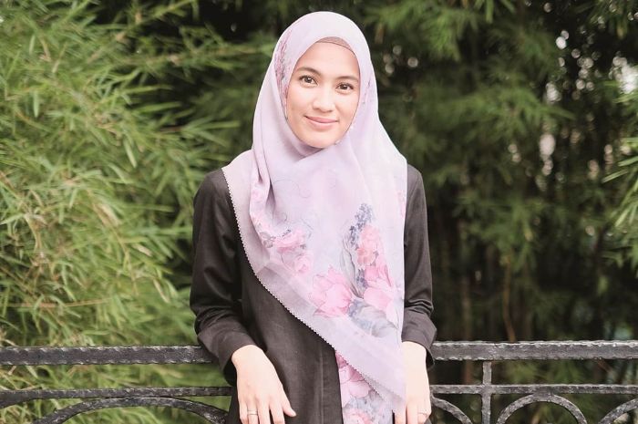 Dinyinyir Netizen Perkara Kaki yang Diberi Stiker, Alyssa Soebandono Langsung Beri Balasan Menohok: Setahu Saya Kaki Adalah Aurat Mbak..
