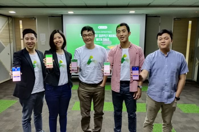 (Kiri ke Kanan) CEO Advotics Boris Sanjaya, Head of Growth Advotics Venny Septiani, Chief Technology Officer Advotics Hendi Chandi, Chief Product Officer Advotics Jeffry William Tani, dan Channel & Business Development Manager Danone Ardhi Hiang Sawak.