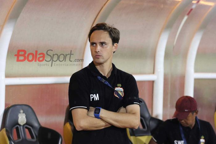 Pelatih Bhayangkara FC, Paul Munster.