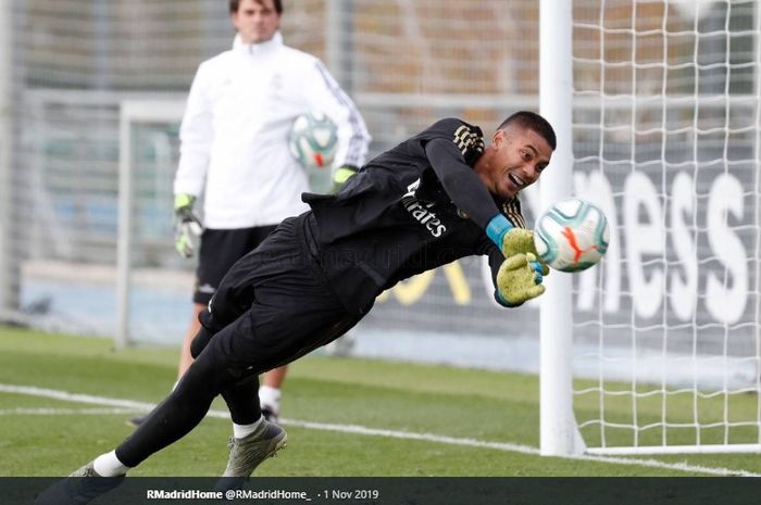 Kiper pinjaman Real Madrid dari Paris Saint-Germain, Alphonse Areola, diyakini bakal bertahan di Santiago Bernabeu lebih lama.