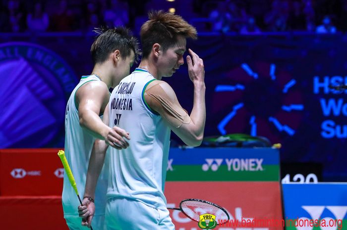 Marcus Fernaldi Gideon/Kevin Sanjaya Sukamuljo usai tampil di laga final All England Open 2020, di Arena Birmingham, Inggris, Minggu (15/3/2020).