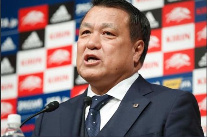 Presiden Asosiasi Sepak Bola Jepang, Kozo Tashima, dinyatakan positif terinfeksi virus corona, Selasa (17/3/2020) waktu setempat.