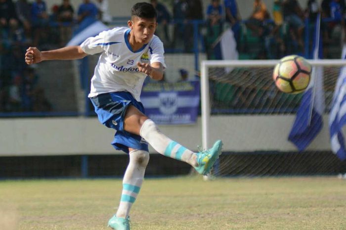 Tri Wahyudi saat dirinya membela Persib Bandung pada pagelaran Liga 1 U-19 pada tahun 2018.