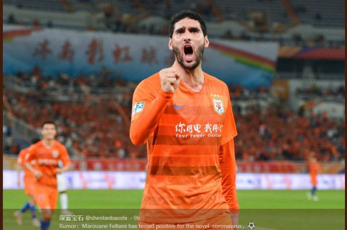 Reaksi Marouane Fellaini saat memperkuat Shandong Luneng.