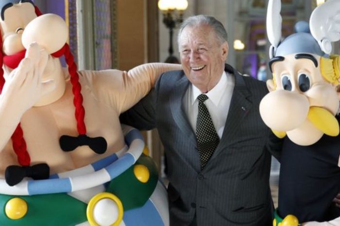 Pernah Baca Komik Asterix? Albert Uderzo Sang Ilustratornya Meninggal