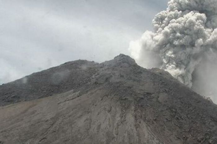 Gunung Merapi Kembali Erupsi dengan Ketinggian Mencapai 5 Ribu Meter ...