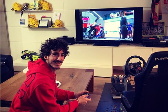 Francesco Bagnaia mengaku balap MotoGP virtual lebih sulit dari balapan sesungguhnya.