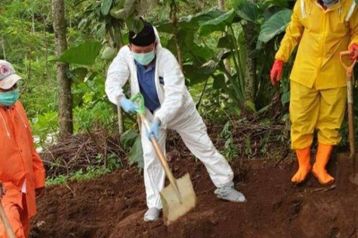 4 Kali Dikebumikan di Lokasi Berbeda Tapi Tetap Ditolak Warga, Bupati