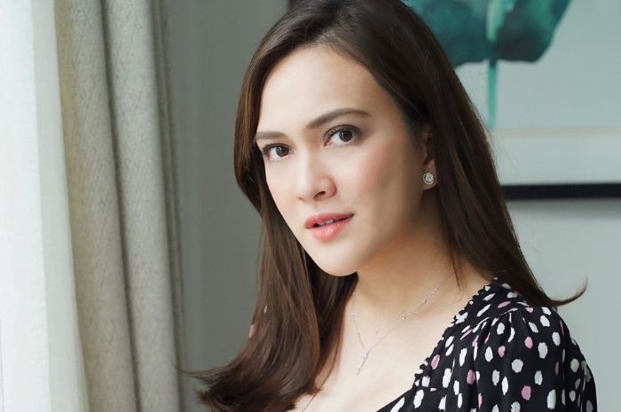 Shandy Aulia tampil mempesona
