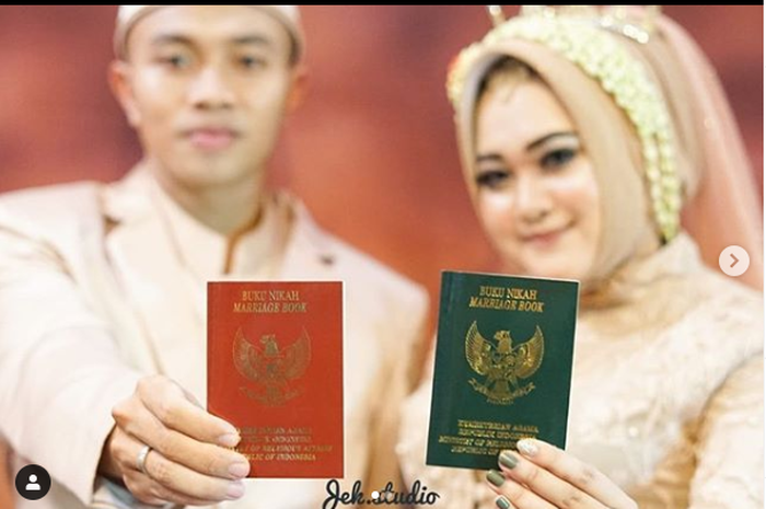 Gelandang Persita Tangerang, Redi Rusmawan resmi melangsungkan akad nikah di Parung, Bogor, Minggu (5/4/2020).