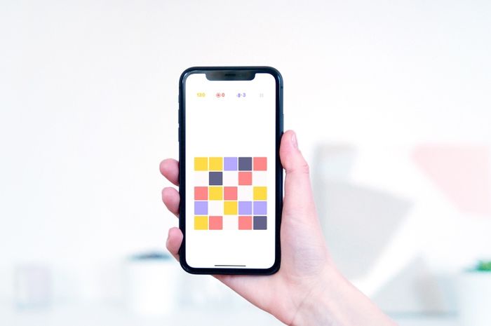 Blox, the latest mobile puzzle game with a colorful aesthetic style