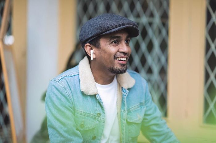 Glenn Fredly meninggal karena penyakit meningitis.