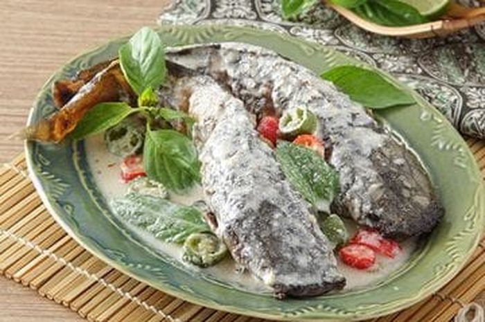 Mangut Lele Kemangi for your lunch side dish today
