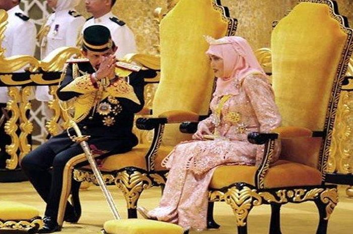 Jauh Lebih Kaya Dari Raja Minyak Arab Hartanya Segunung Sultan