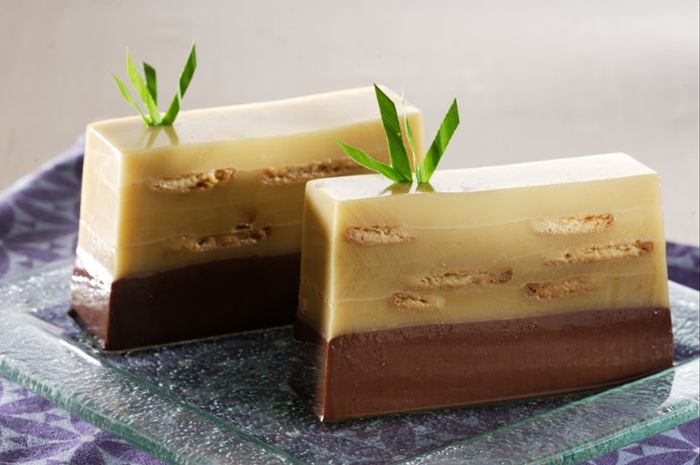Puding Cokelat Lapis Gula Merah