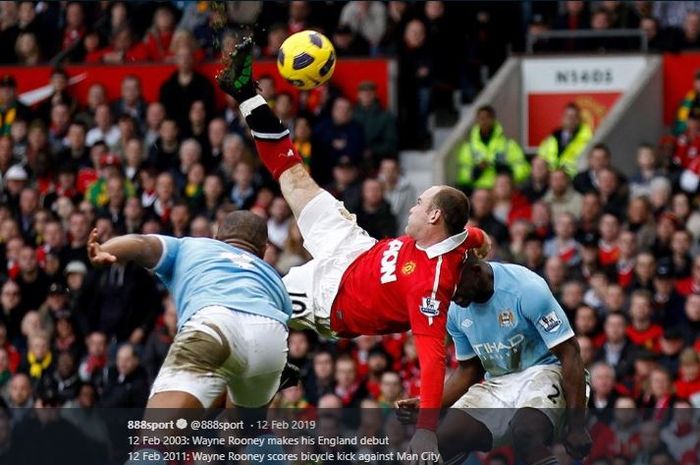 Tendangan salto Wayne Rooney yang berujung gol ke gawang Manchester City.