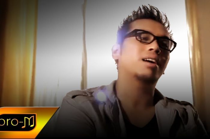 Chord Gitar dan Lirik Tak Mampu Pergi Milik Sammy ...