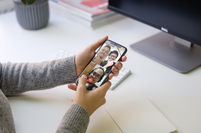 WhatsApp for iOS Tries New Look for Voice Call, Similar to FaceTime?