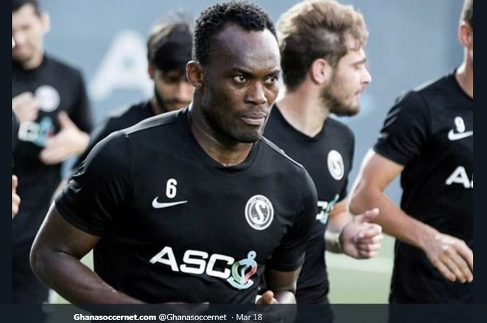 Mantan gelandang Persib, Michael Essien kini membela Sabail FK di Azerbaijan.