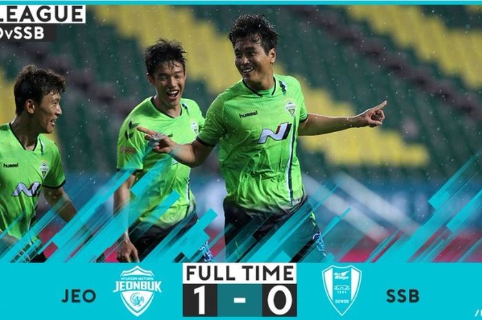 Striker 41 tahun, Lee Dong-gook, mencetak gol penentu kemenangan 1-0 Jeonbuk Hyundai Motors atas Suwon Samsung Bluewing di pekan pertama K League 1, Jumat (8/5/2020). 