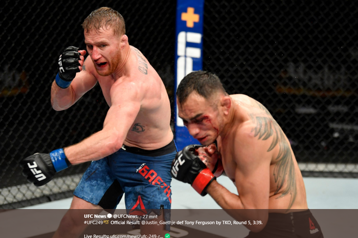 Aksi Justin Gaethje memukul Tony Ferguson pada ajang UFC 249. Gaethje dan Ferguson bertanding di VyStar Veterans Memorial, Jacksonville, Florida, AS, pada Sabtu (9/5/2020) atau Minggu WIB. Dalam duel tersebut, Gaethje dinyatakan menang atas Ferguson dengan TKO pada ronde kelima.