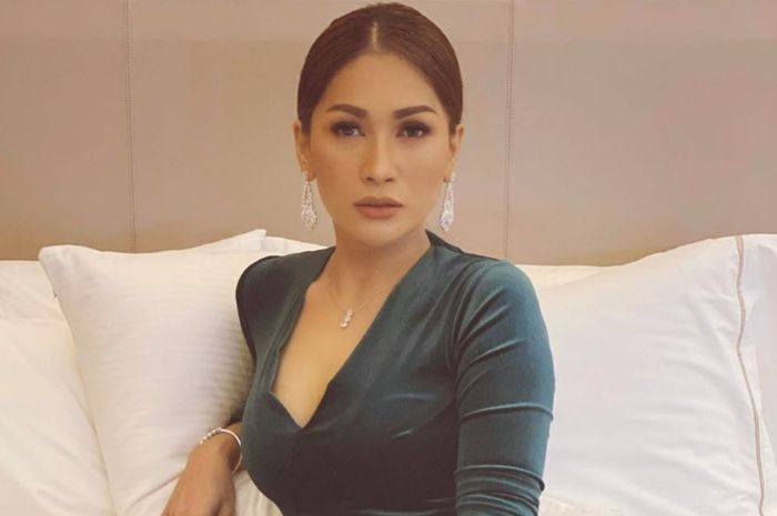 Belum Genap Setahun Menyandang Status Janda, Tata Janeta Harus Mengalami Penderitaan Akibat Komentar Pedas dari Seseorang: Merasa Kamu Benar dan Orang Lain Sesat?