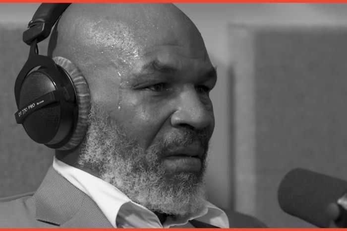 Mike Tyson menangis ketika mengaku rindu dengan masa kejayaannya di dunia tinju.