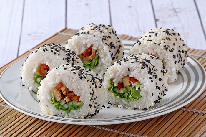 Sushi Nasi Gulung Ayam Jamur