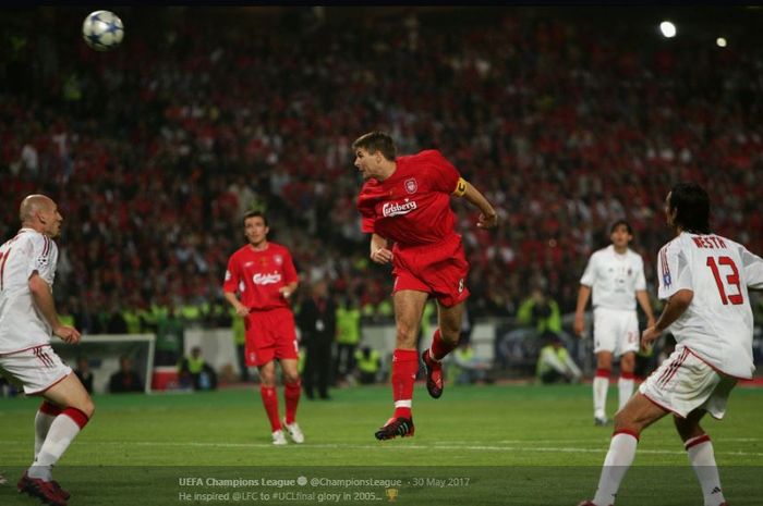 Mantan pemain sekaligus kapten Liverpool, Steven Gerrard saat mencetak gol pertama Liverpool di parta final Liga Champions 2005.