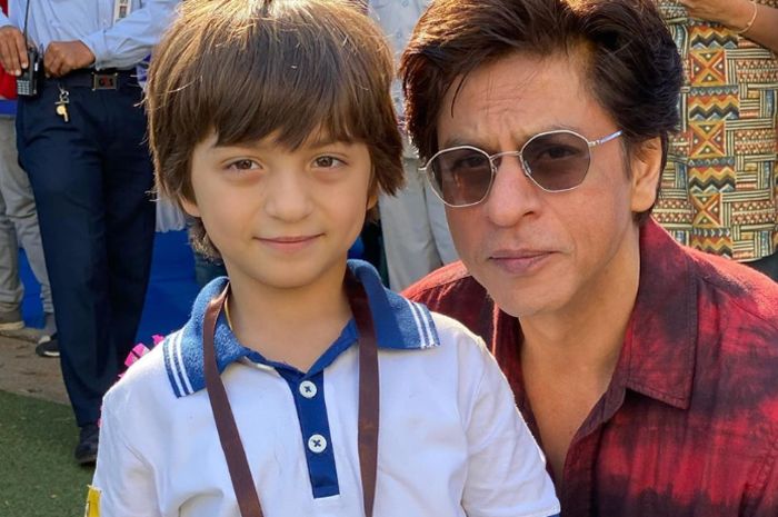 Intip Suasana Perayaan Ulang Tahun Anak Bungsu Shah Rukh Khan di Tengah