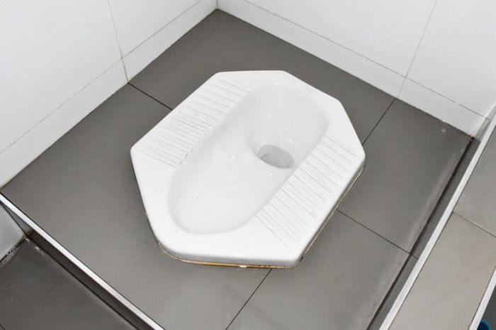 Mengejutkan Ini 5 Manfaat Pakai Toilet  Jongkok  daripada 