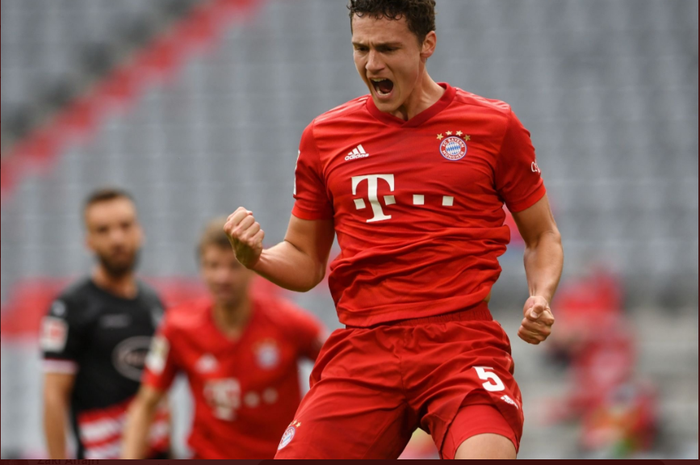 Benjamin Pavard merayakan gol ke gawang Fortuna Dusseldorf pada laga pekan ke-29 Bundesliga, Sabtu (30/5/2020) malam WIB.