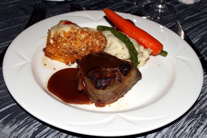 Saus Demi Glace, Saus Enak yang Pembuatannya Butuh Waktu 2 Hari Bobo