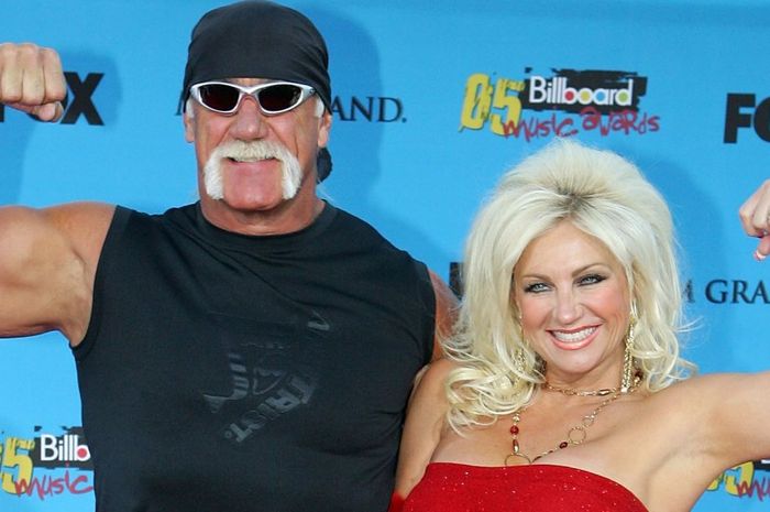 Hulk Hogan bersama mantan istrinya, Linda Hogan.