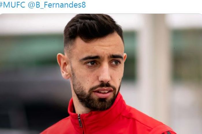 Gelandang Manchester United, Bruno Fernandes, meminta maaf kepada kiper 20 tahun The Red Devils seusai menjalani sesi latihan.