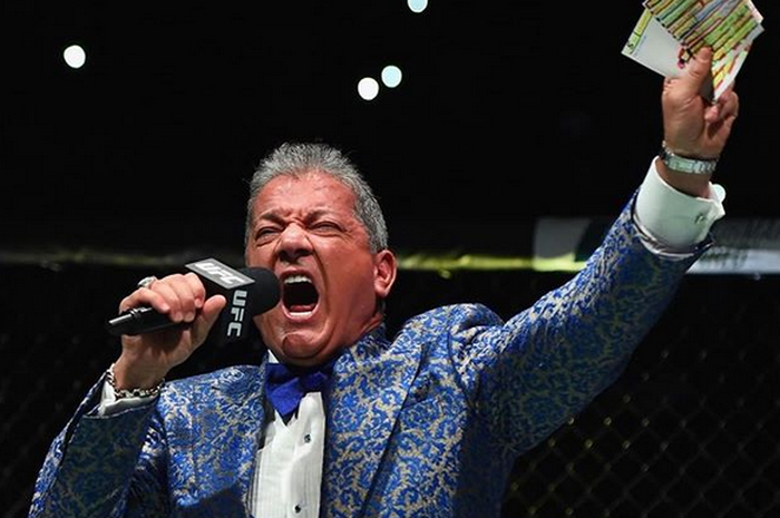 Pembawa acara legendaris UFC, Bruce Buffer.