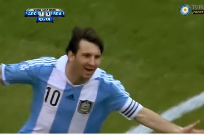Lionel Messi mencetak hat-trick dalam duel klasik Argentina kontra Brasil, 9 Juni 2012.