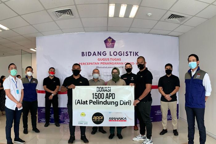 APPI menyerahkan bantuan 1.500 alat pelindung diri (APD) kepada Gugus Tugas Percepatan Penanganan COVID-19 Badan Nasional Penanggulangan Bencana (BNPB) pada Senin (15/6/2020).