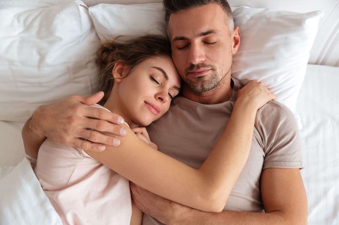 Arti Mimpi Tidur Dengan Pacar Sendiri