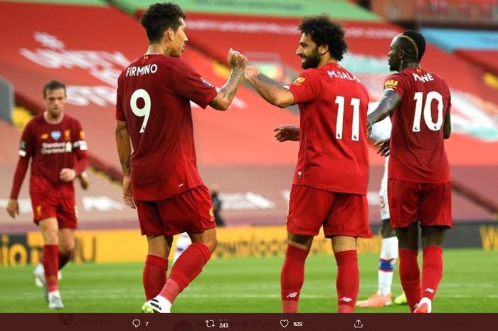 Trio penyerang Liverpool merayakan gol ke gawang Crystal Palace dalam laga pekan ke-31 Liga Inggris 2019-2020.