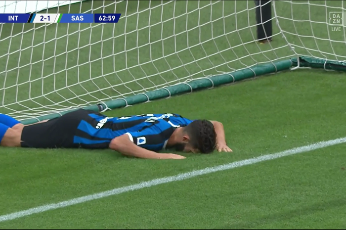 Gelandang Inter Milan, Roberto Gagliardini, gagal mencetak gol ke gawang Sassuolo, Kamis (25/6/2020) dini hari WIB.