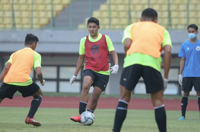 Para Timnas U-16 Indonesia kembali melangsungkan TC di Stadion Patriot Candrabhaga, Bekasi, Jawa Barat pada Senin (6/7/2020) pagi.