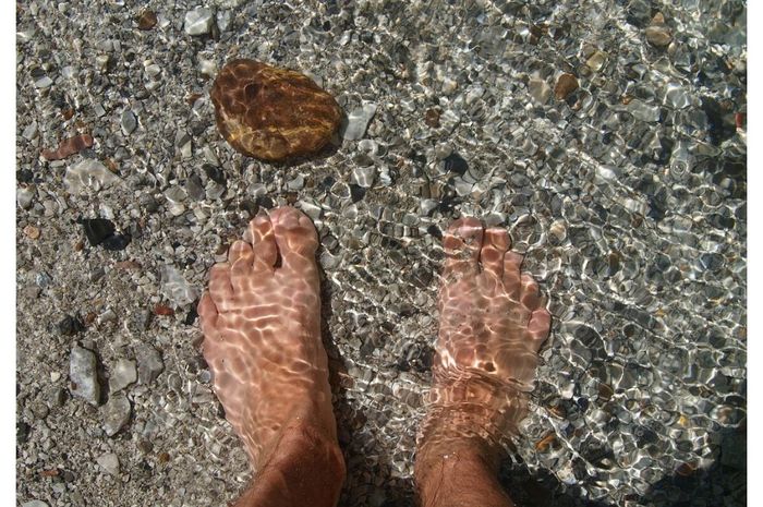 Coba Rendam Kaki dalam Air Es Setiap Hari, Lihat Berbagai Manfaat
