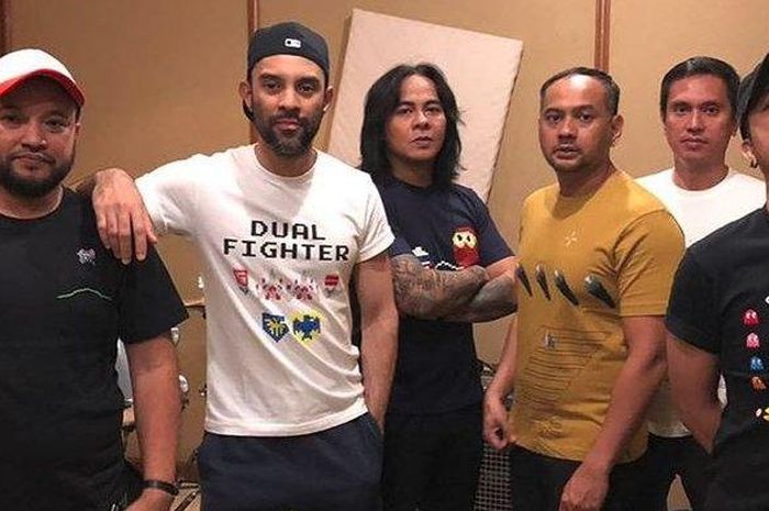 Lirik Lagu & Chord Gitar 'Cinta Tak Bersyarat' - Element, Demi Nama