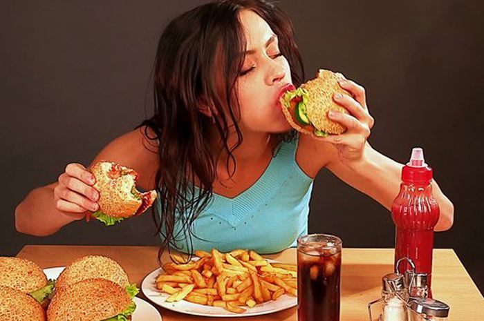 diet-cara-apapun-percuma-jika-cara-mengunyah-makanan-yang-kita-makan-salah-grid-health