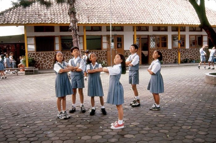 Kunci Chord dan Lirik Lagu Petualangan Sherina Menikmati
