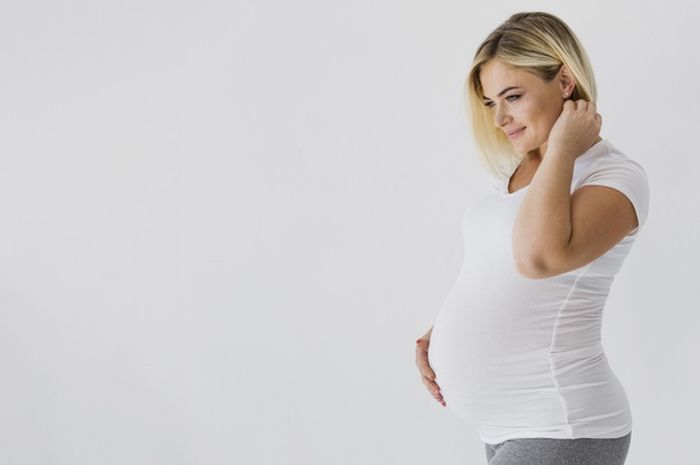 10 Rekomendasi Skincare Aman Untuk Ibu Hamil Dan Menyusui