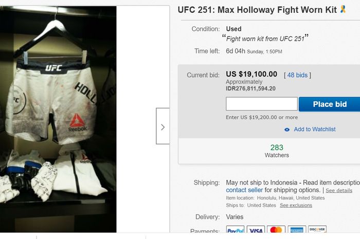 Perlengkapan Max Holloway di UFC 251 dilelang di ebay.